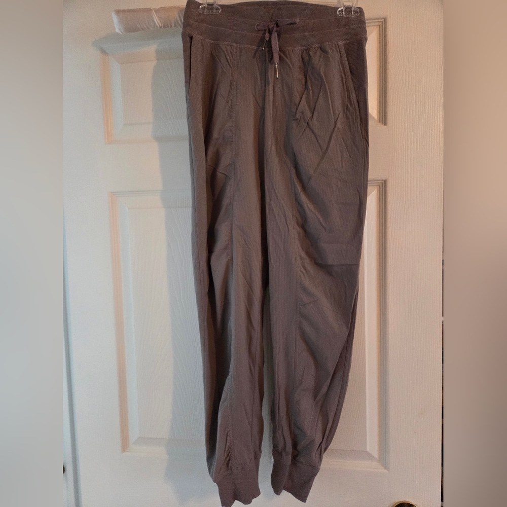 Lululemon Women's Dance Joggers